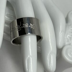 Men women ring